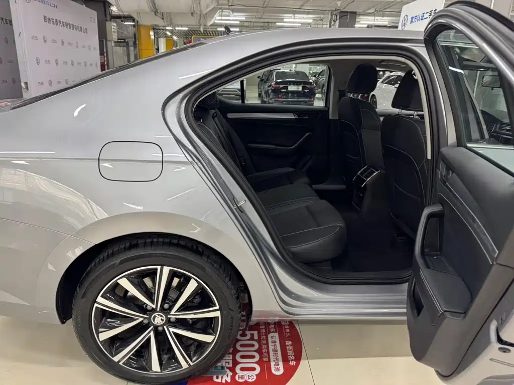 Superb 2025 TSI280 DSG Exclusive Edition купить на сайте DeffCars
