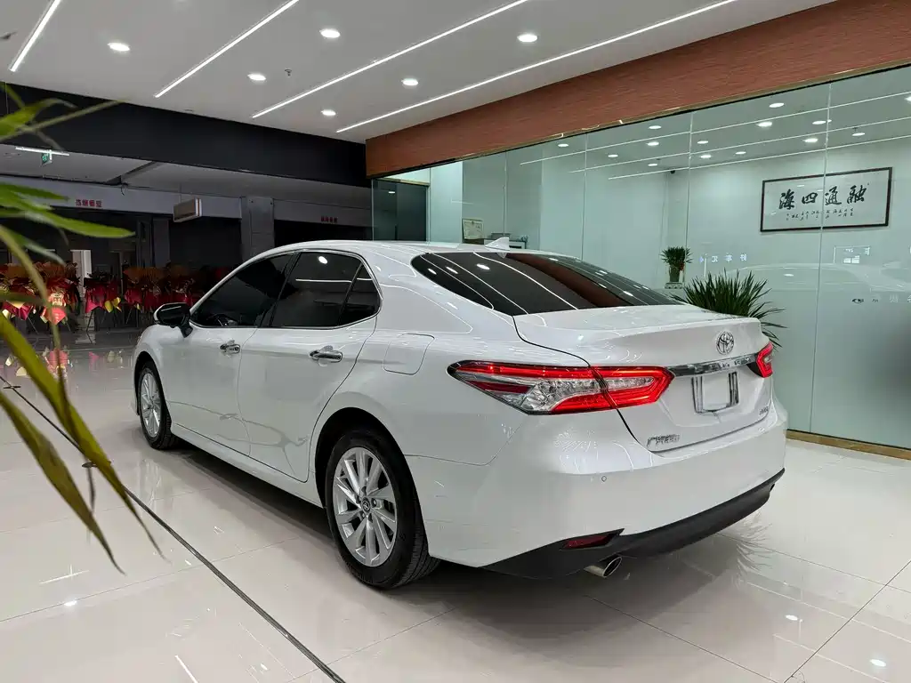 Camry 2021 2.0G Deluxe Edition купить на сайте DeffCars