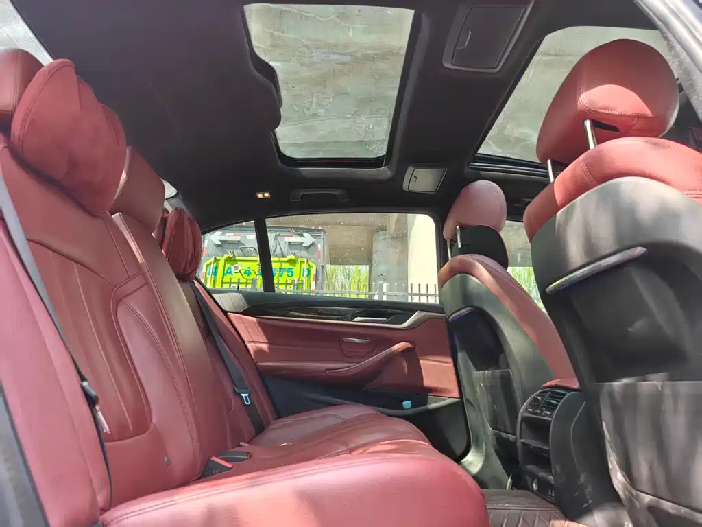 BMW 5 Series 2020 530Li Leading M Sports Package купить на сайте DeffCars
