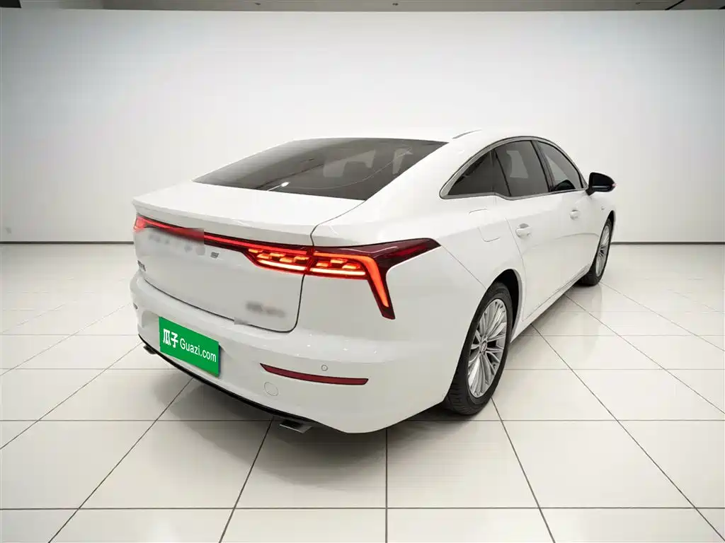 Pentium B70 2023 third generation 1.5T automatic enjoyment type 70th anniversary commemorative edition купить на сайте DeffCars