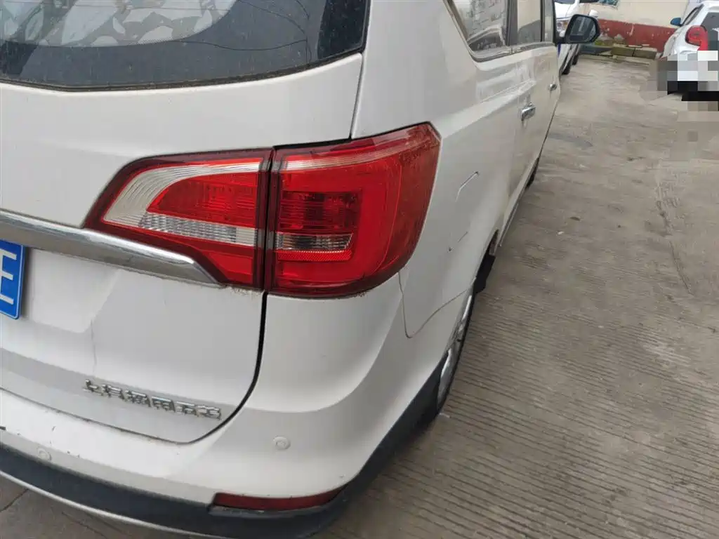 Baojun 730 2016 1.5L manual comfort type 7 seats National V купить на сайте DeffCars