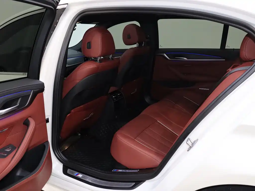 BMW 5 Series 2023 facelift 530Li leading M sports package купить на сайте DeffCars