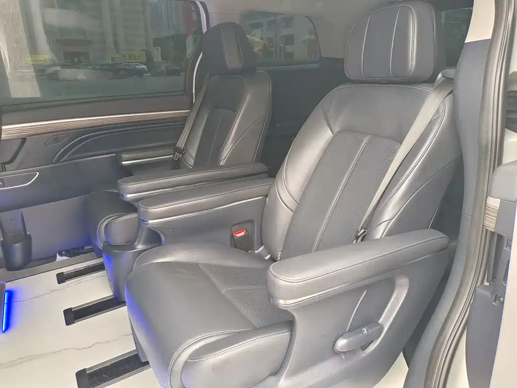 Trumpchi M8 2024 Lead Show Series 390T Exclusive Edition купить на сайте DeffCars