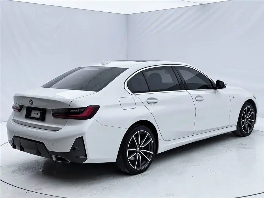 BMW 3 Series 2023 320i M Sports Package купить на сайте DeffCars