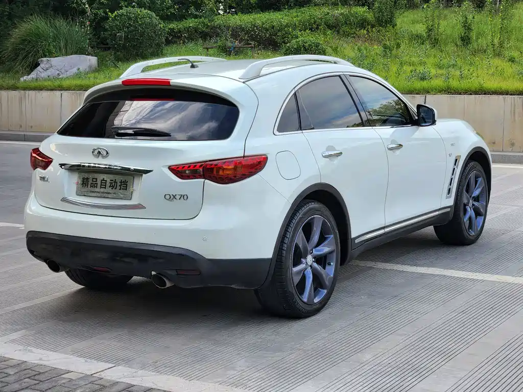 Infiniti QX70 2015 3.7L Ultimate Edition купить на сайте DeffCars