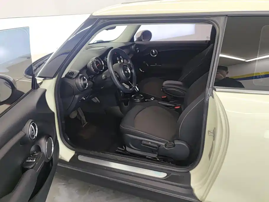 Mini 2018 1.5T one plus five-door edition купить на сайте DeffCars
