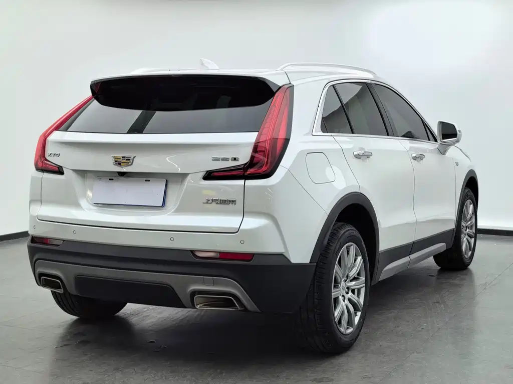 Cadillac XT4 2018 28T two-wheel drive luxury model купить на сайте DeffCars