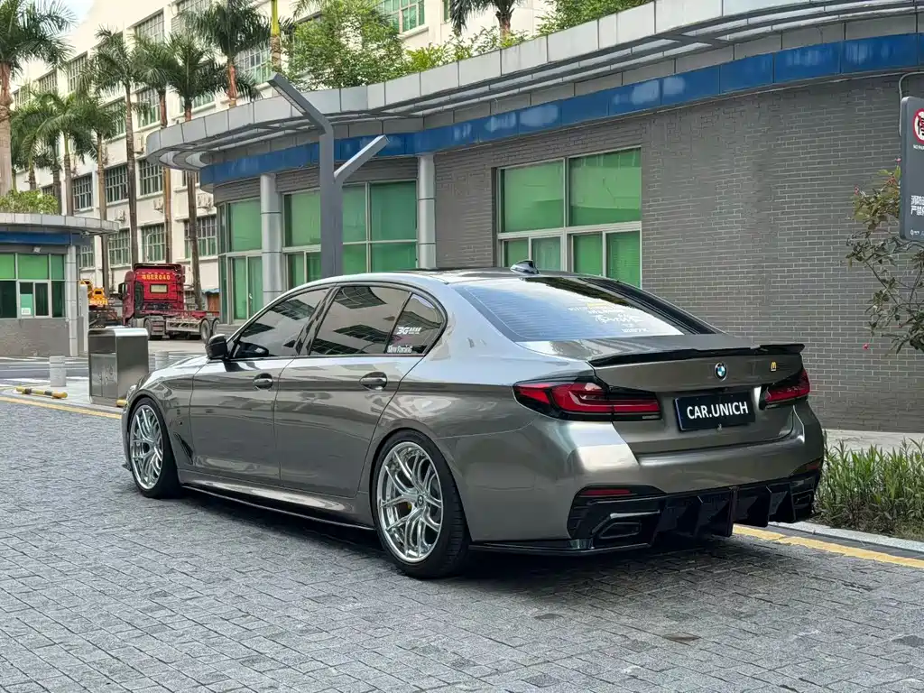 BMW 5 Series 2022 530Li Exclusive M Sports Package купить на сайте DeffCars