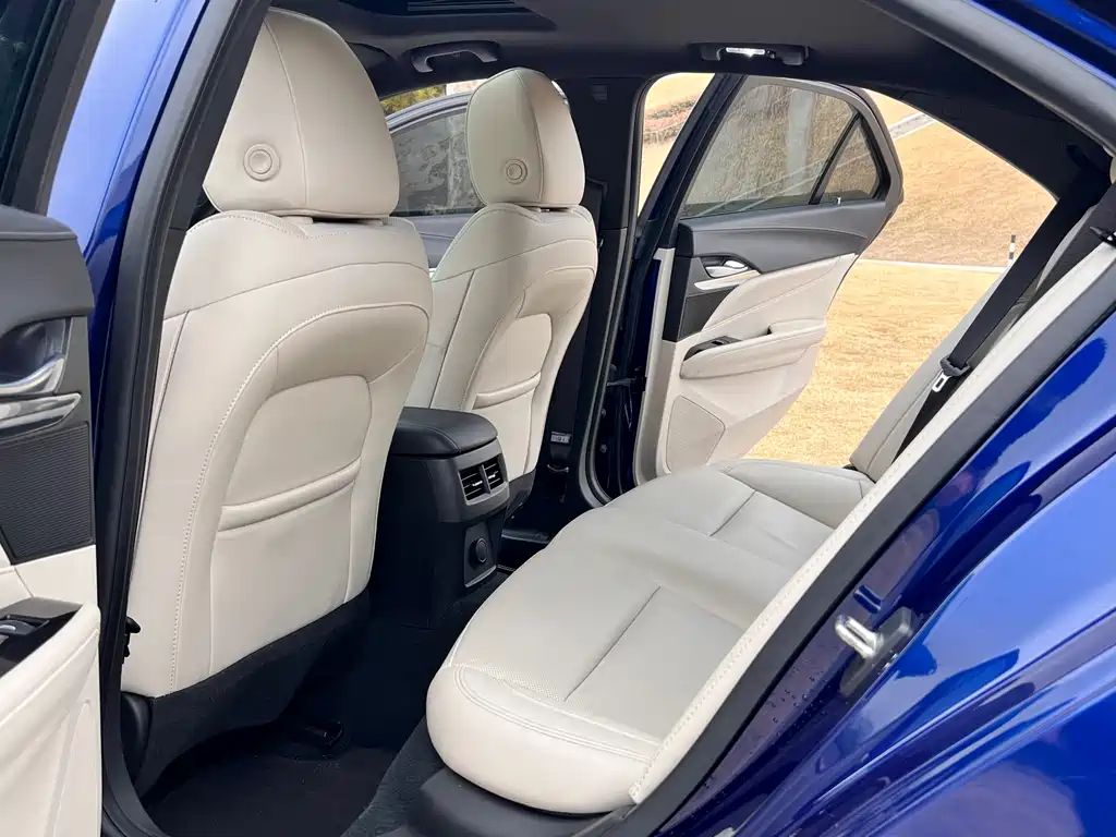 Cadillac CT4 2023 25T luxury model купить на сайте DeffCars