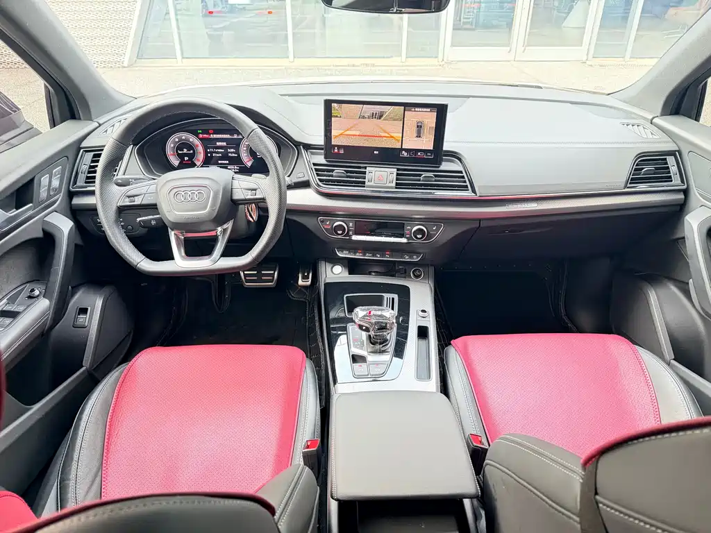Audi Q5L Sportback 2024 40 TFSI luxury model купить на сайте DeffCars