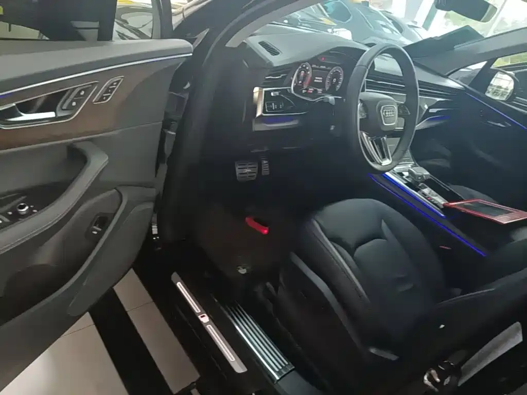 Audi Q7 2024 45 TFSI quattro S line Black Warrior купить на сайте DeffCars