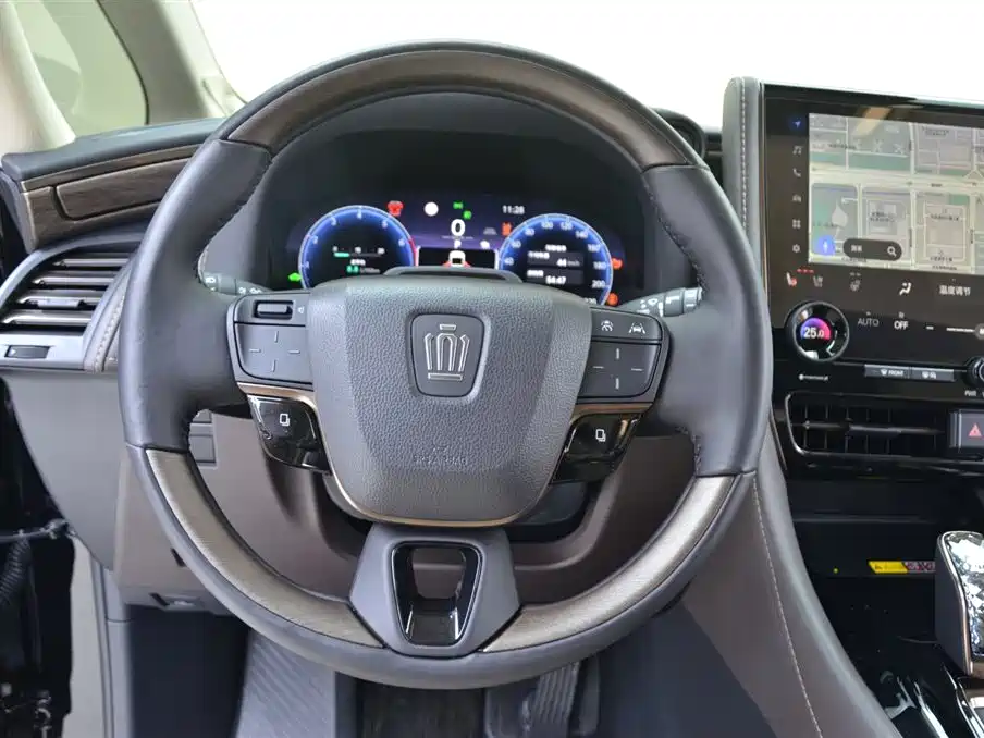 Wilfa 2025 Crown Dual Engine 2.5L Black Gold Executive Edition купить на сайте DeffCars