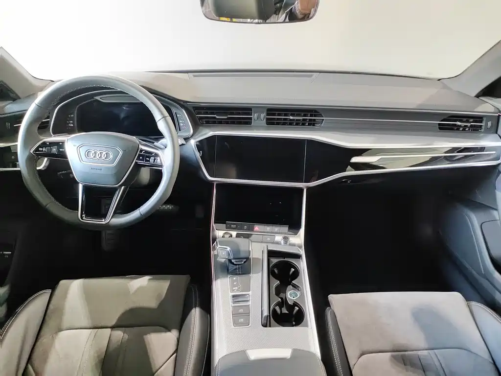 Audi A6L New Energy 2020 55 TFSI e quattro купить на сайте DeffCars