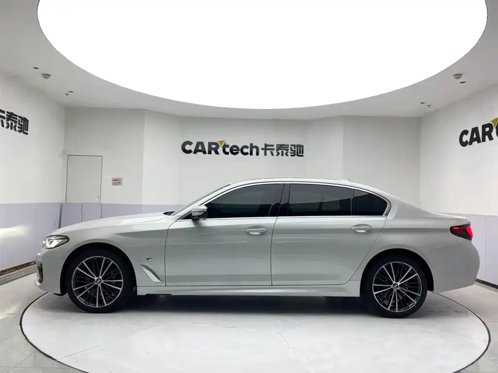 BMW 5 Series 2022 facelift 530Li leading M sports package купить на сайте DeffCars
