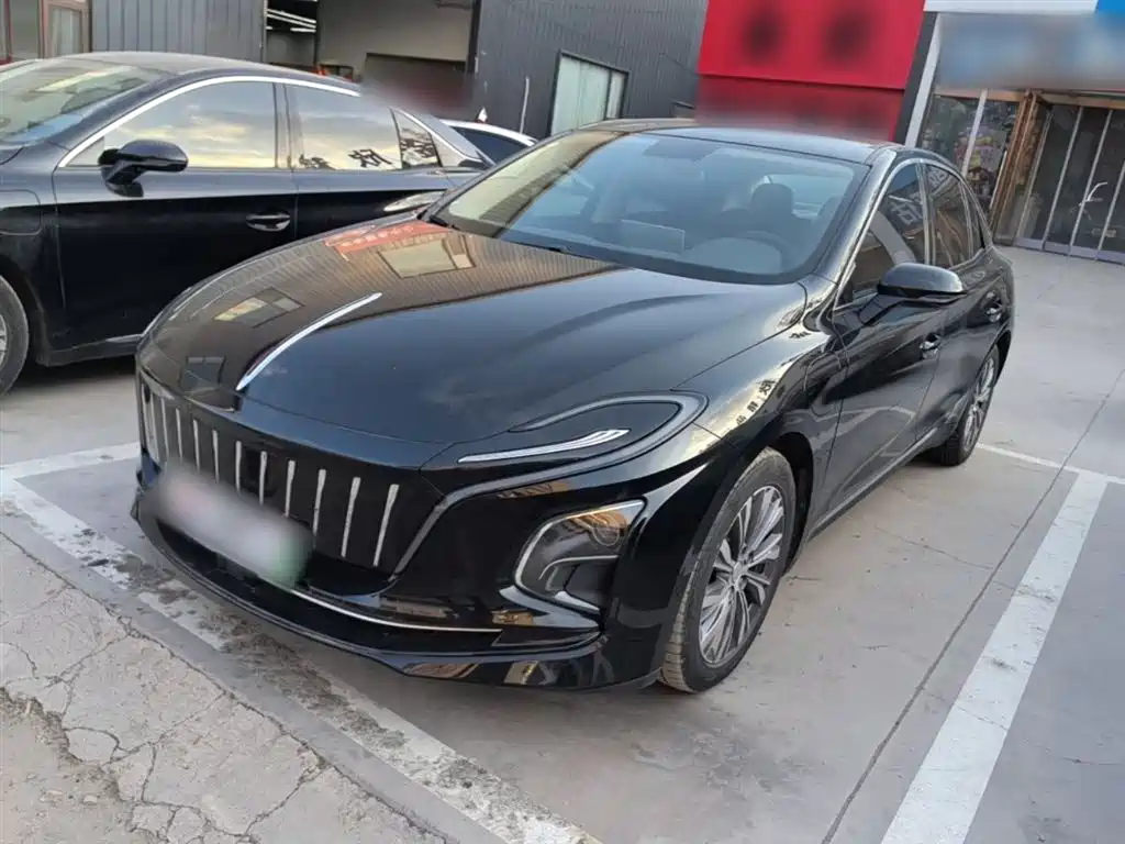 Hongqi E-QM5 2022 431km Charging Enjoyment Edition купить на сайте DeffCars