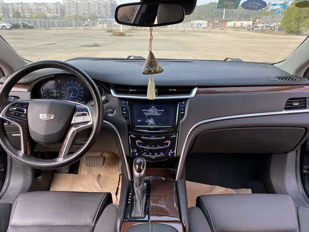 Cadillac XTS 2017 28T luxury model купить на сайте DeffCars