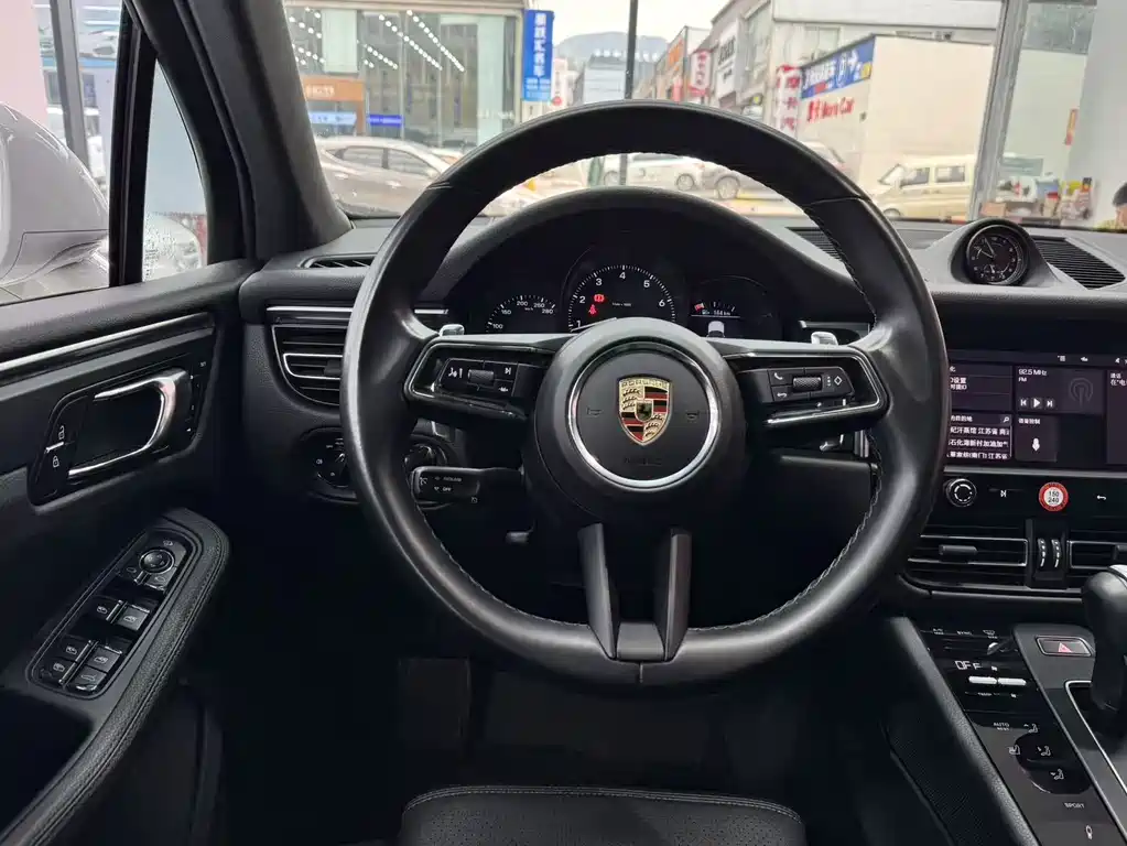 Macan 2023 Macan 2.0T купить на сайте DeffCars