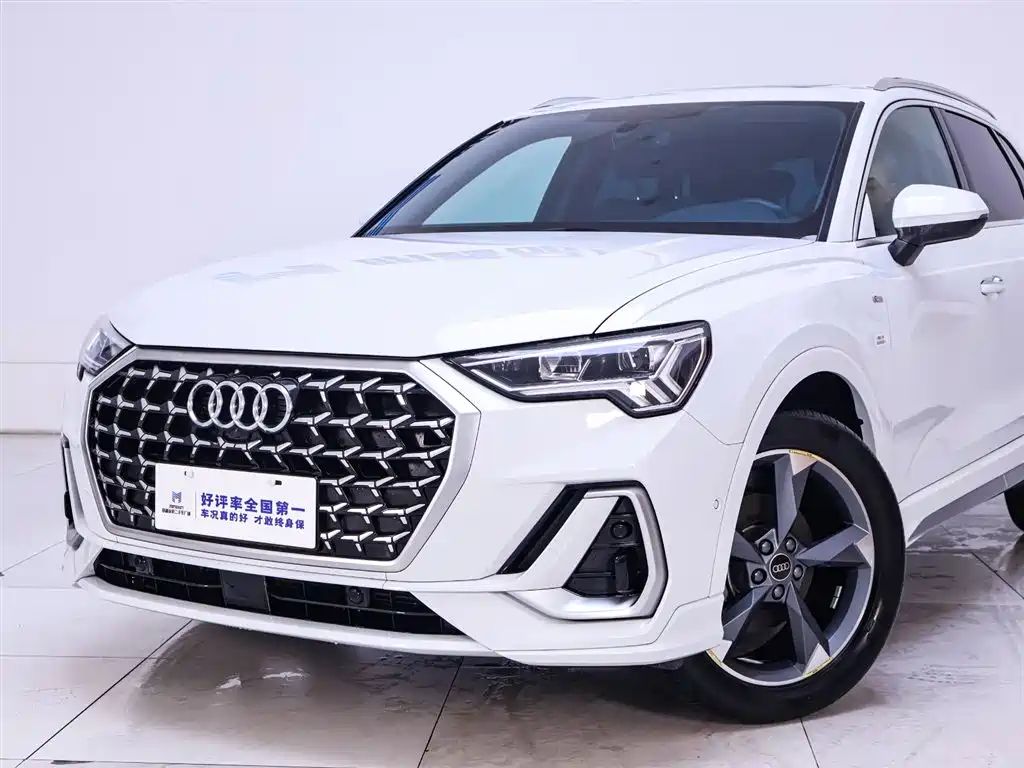 Audi Q3 2024 35 TFSI Fashionable and Dynamic купить на сайте DeffCars