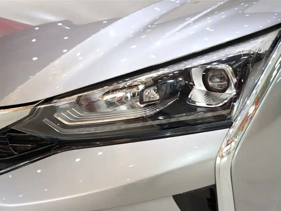 Yixuan 2021 230T Automatic Honor Edition купить на сайте DeffCars