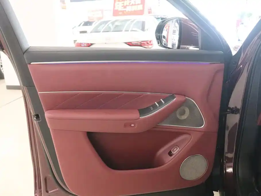 Aito M8 2025 Extended Range Ultra Edition 53.4kWh 5-Seat (192-wire LiDAR) купить на сайте DeffCars