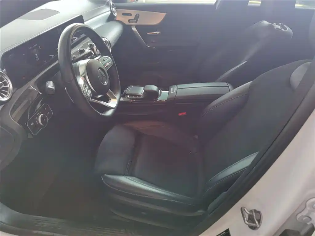 Mercedes-Benz A-Class 2020 facelift A 220 L 4MATIC sports sedan купить на сайте DeffCars