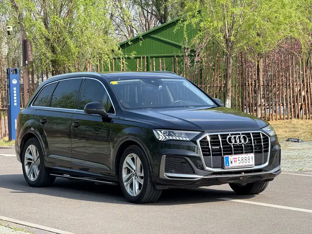 Audi Q7 2022 45 TFSI quattro S line luxury model купить на сайте DeffCars