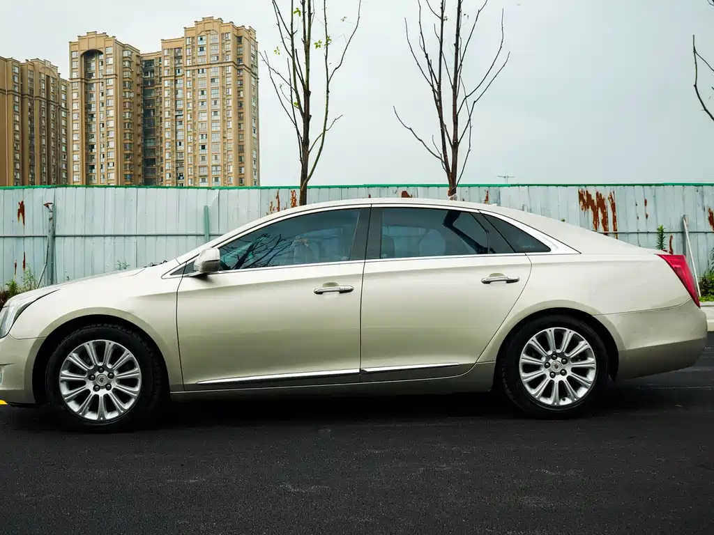 Cadillac XTS 2013 28T luxury model купить на сайте DeffCars