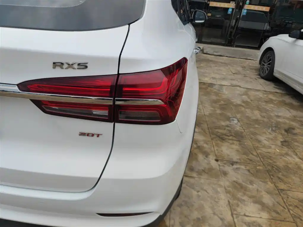 Roewe RX5 2019 20T two-wheel drive automatic 4G interconnected platinum version купить на сайте DeffCars
