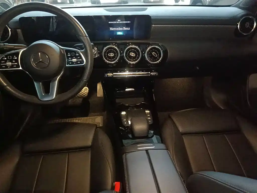 Mercedes-Benz A-Class 2021 facelift A 180 L sports sedan купить на сайте DeffCars
