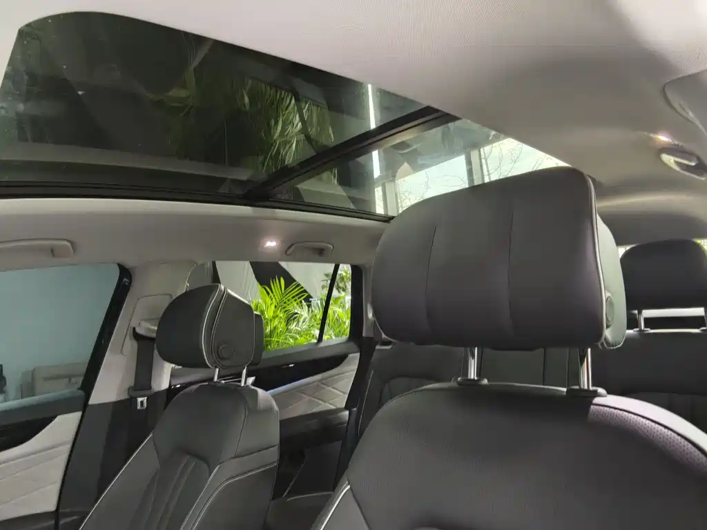 Touron 2023 380TSI four-wheel drive luxury version купить на сайте DeffCars