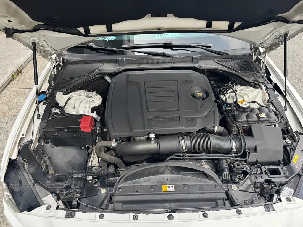 Jaguar XEL 2018 2.0T 250PS Exclusive Edition купить на сайте DeffCars