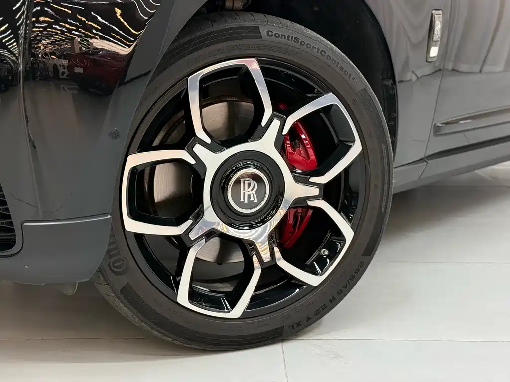 Cullinan 2020 Black Badge купить на сайте DeffCars
