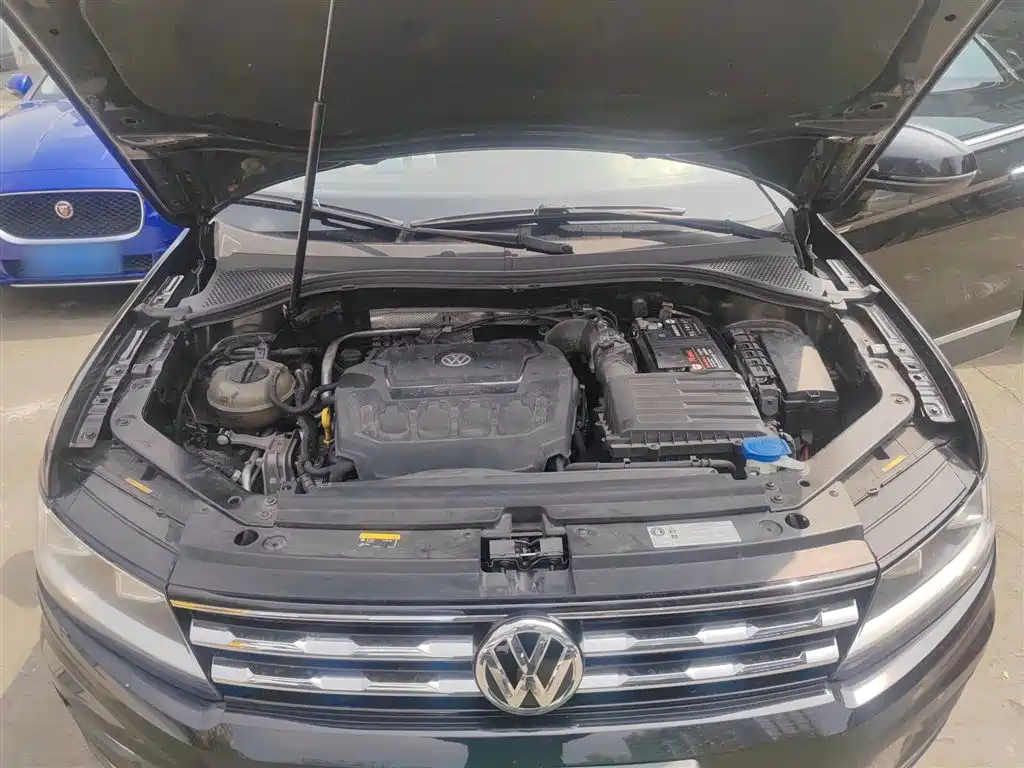 Tiguan L 2020 330TSI automatic two-wheel drive smart luxury version National VI купить на сайте DeffCars
