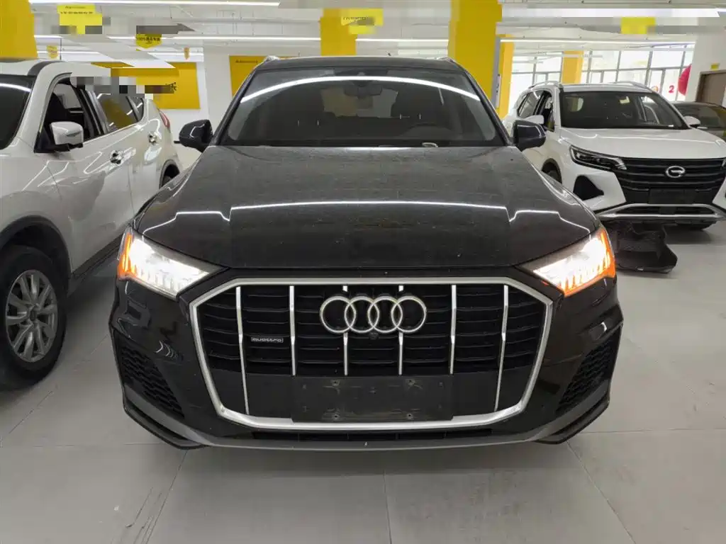 Audi Q7 2021 55 TFSI quattro S line sports version купить на сайте DeffCars