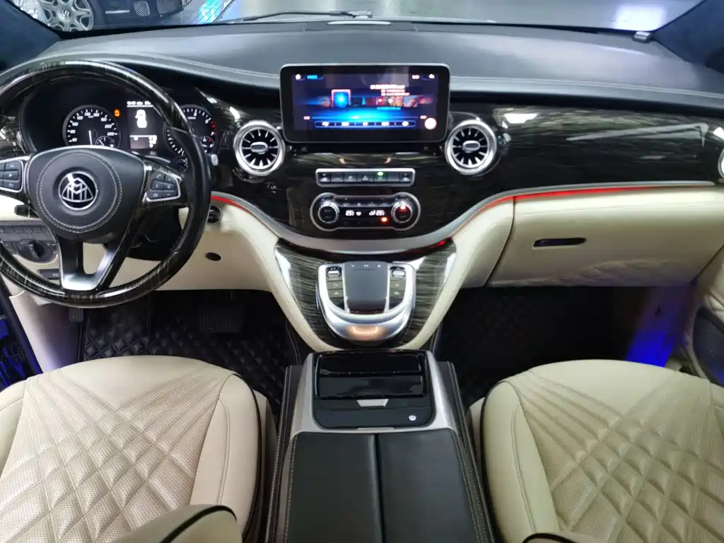 Vito 2021 2.0T Business Edition 7 seats купить на сайте DeffCars