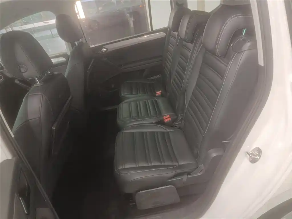 Touran 2018 Touran L 280TSI DSG Fashion Edition 7 seats National V купить на сайте DeffCars