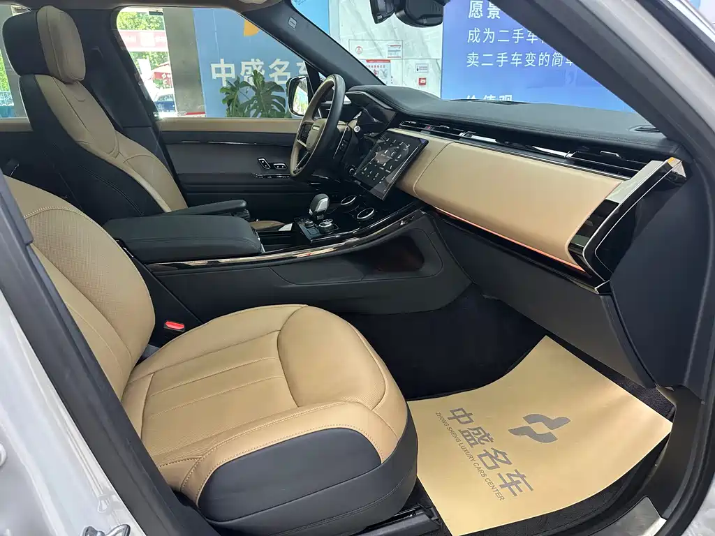 Range Rover Sport 2023 400PS Dynamic SE купить на сайте DeffCars