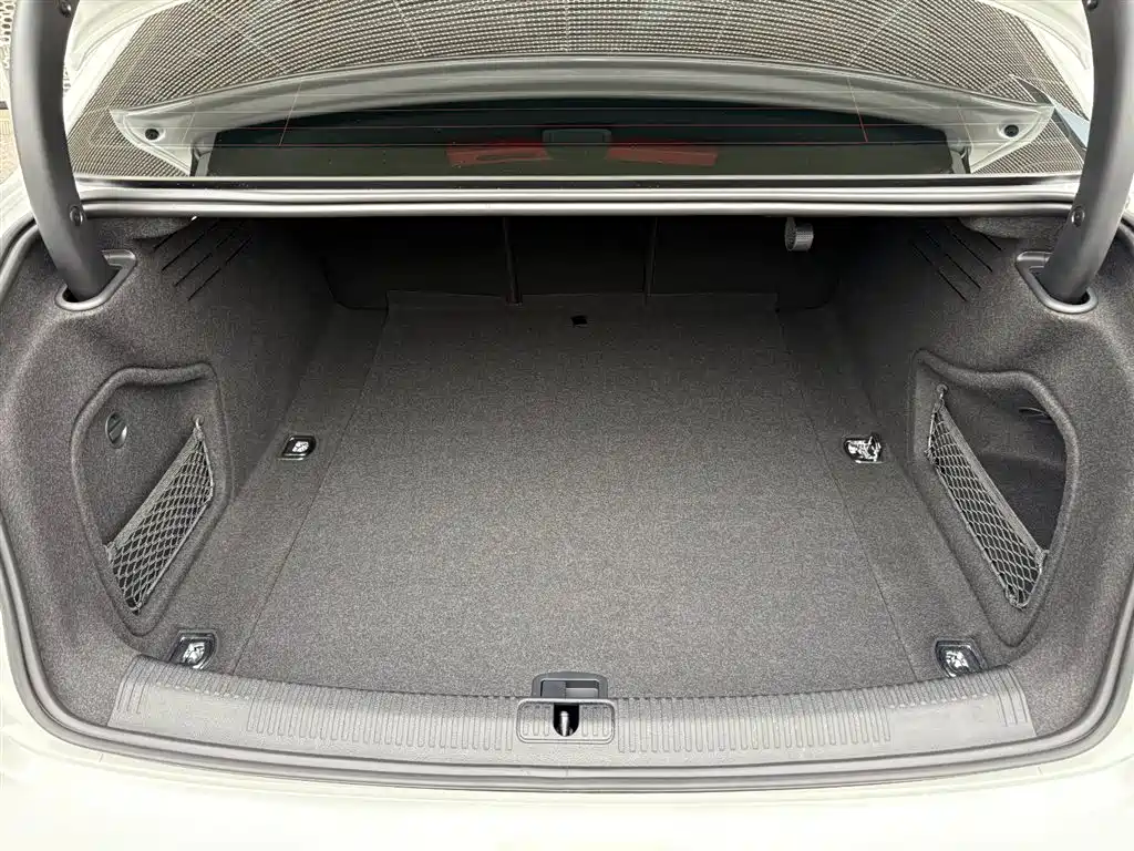 Audi A4L 2023 40 TFSI luxury and dynamic model купить на сайте DeffCars