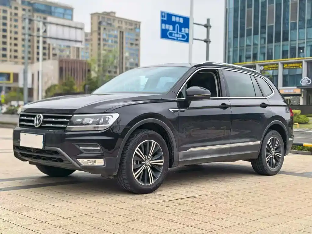 Tiguan L 2020 330TSI automatic two-wheel drive panoramic comfort version National VI купить на сайте DeffCars