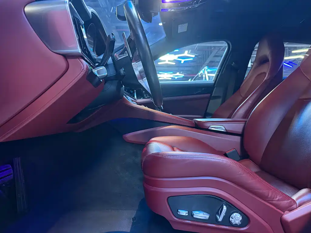 Panamera 2019 Panamera Executive Extended Edition 2.9T купить на сайте DeffCars