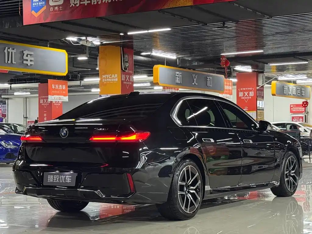 BMW 7 Series 2023 735Li M Sports Package купить на сайте DeffCars