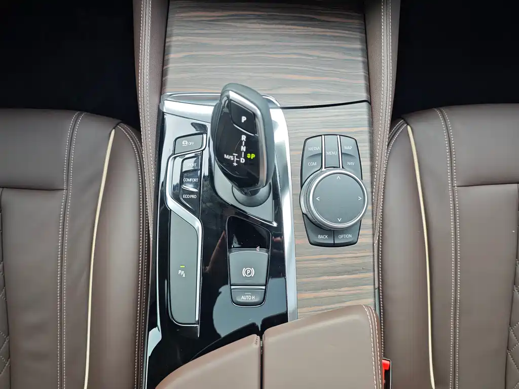 BMW 5 Series 2018 facelift 530Li xDrive luxury package купить на сайте DeffCars