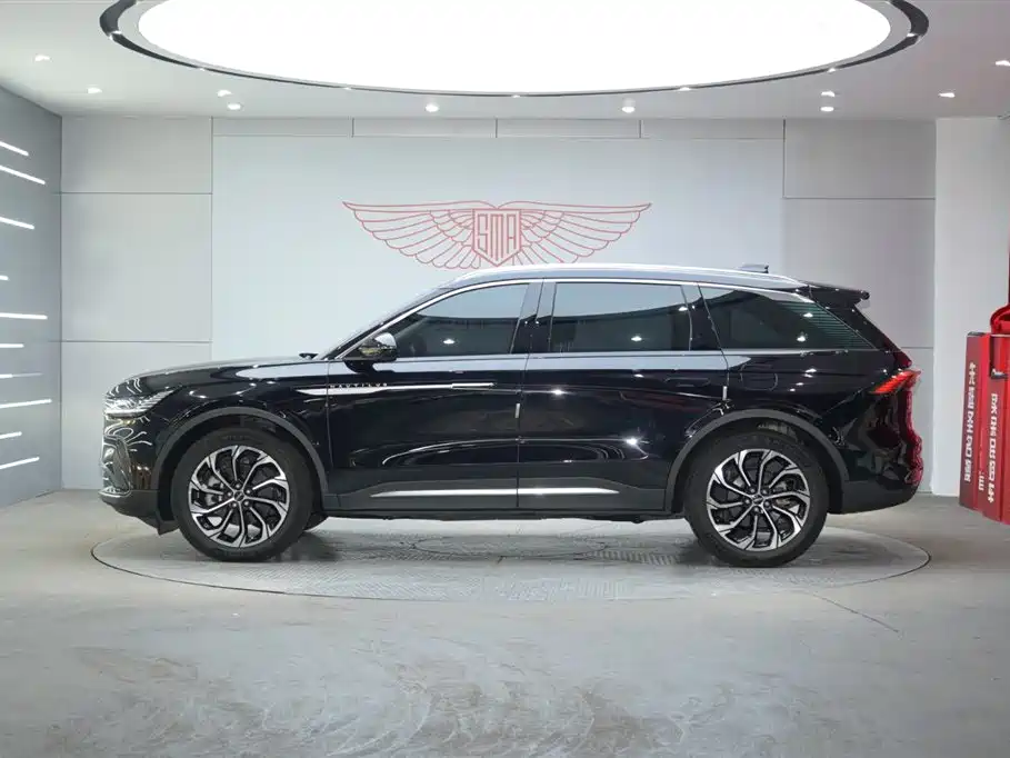 Voyager 2023 2.0T four-wheel drive Zunrui version купить на сайте DeffCars
