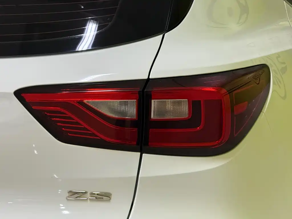 MG ZS 2018 1.5L Manual Deluxe Edition National V купить на сайте DeffCars