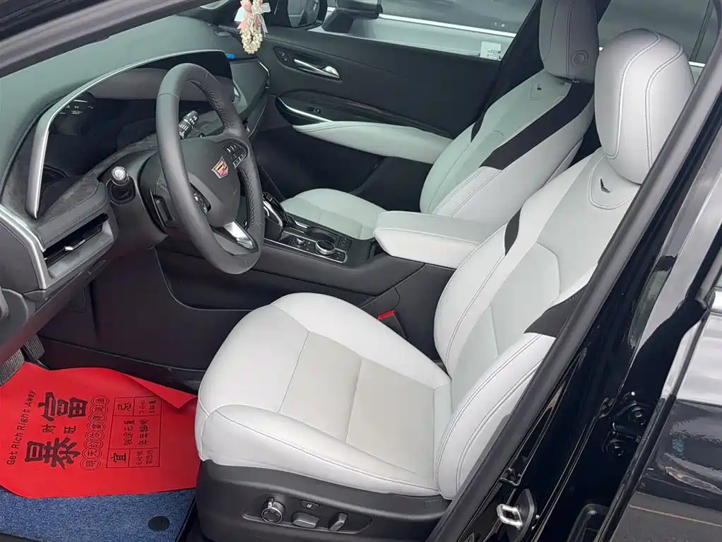 Cadillac XT4 2024 28T two-wheel drive premium model купить на сайте DeffCars