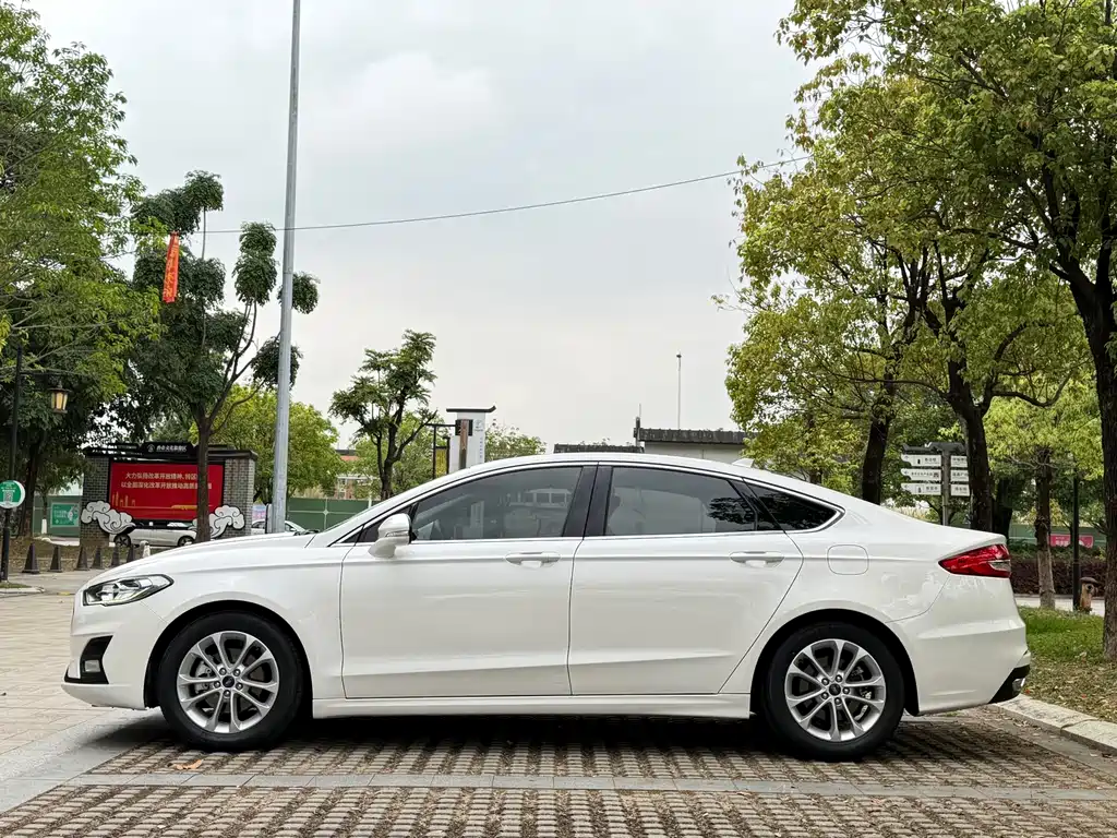 Mondeo 2020 EcoBoost 180 Luxury купить на сайте DeffCars