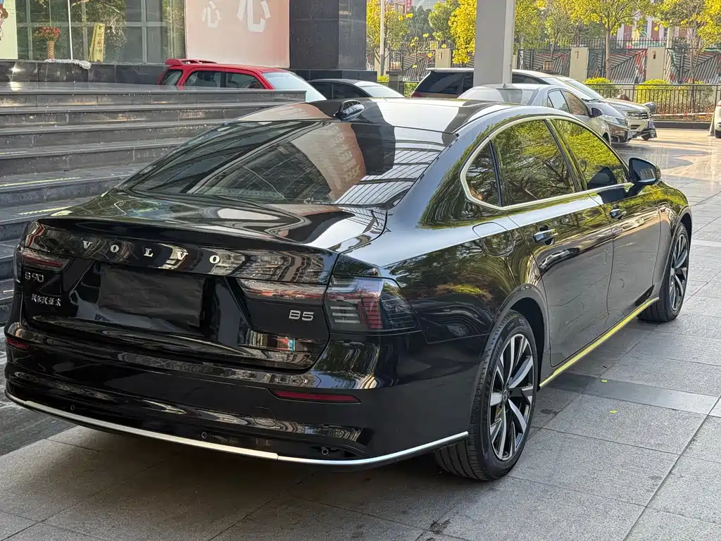 Volvo S90 2026 B5 Zhiyi Luxury Edition купить на сайте DeffCars