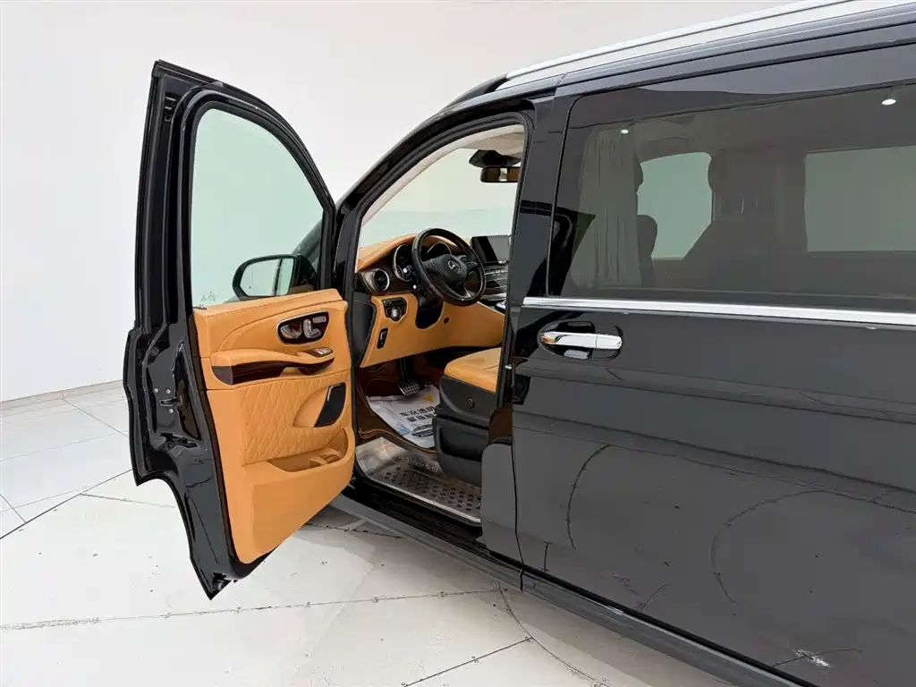 Mercedes-Benz V-Class 2020 V 260 L Long Wheelbase Luxury Edition купить на сайте DeffCars