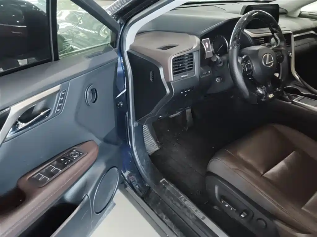 Lexus RX 2020 facelift 300 four-wheel drive elegant version купить на сайте DeffCars