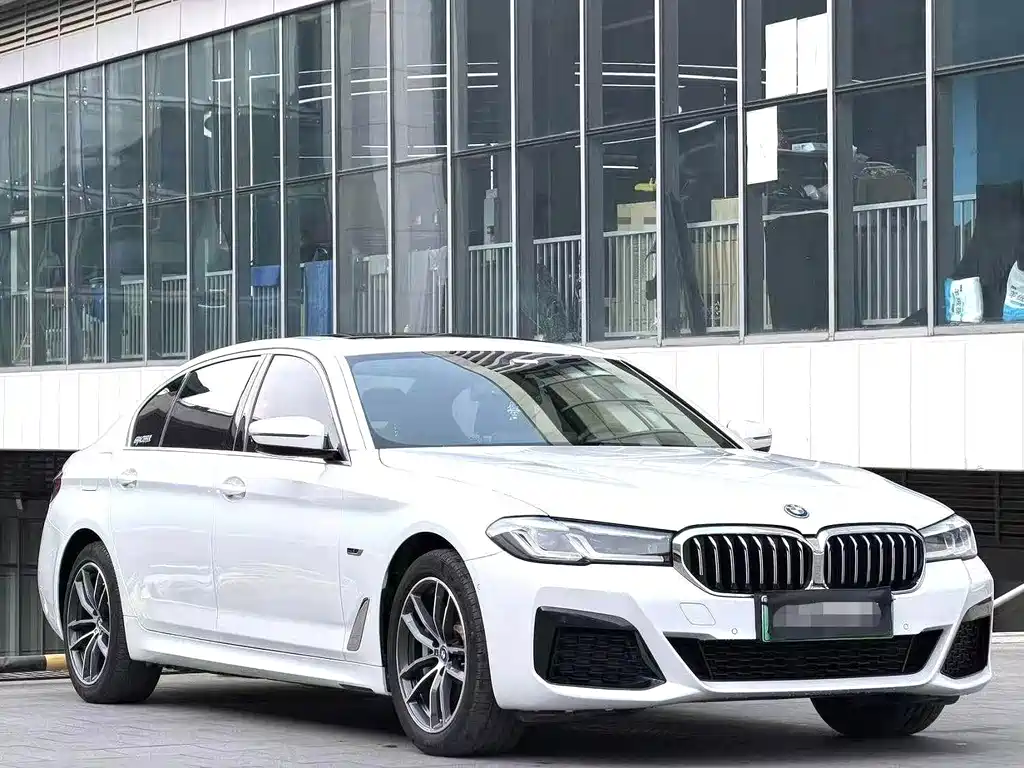 BMW 5 Series New Energy 2022 Model 2 535Le M Sports Package купить на сайте DeffCars